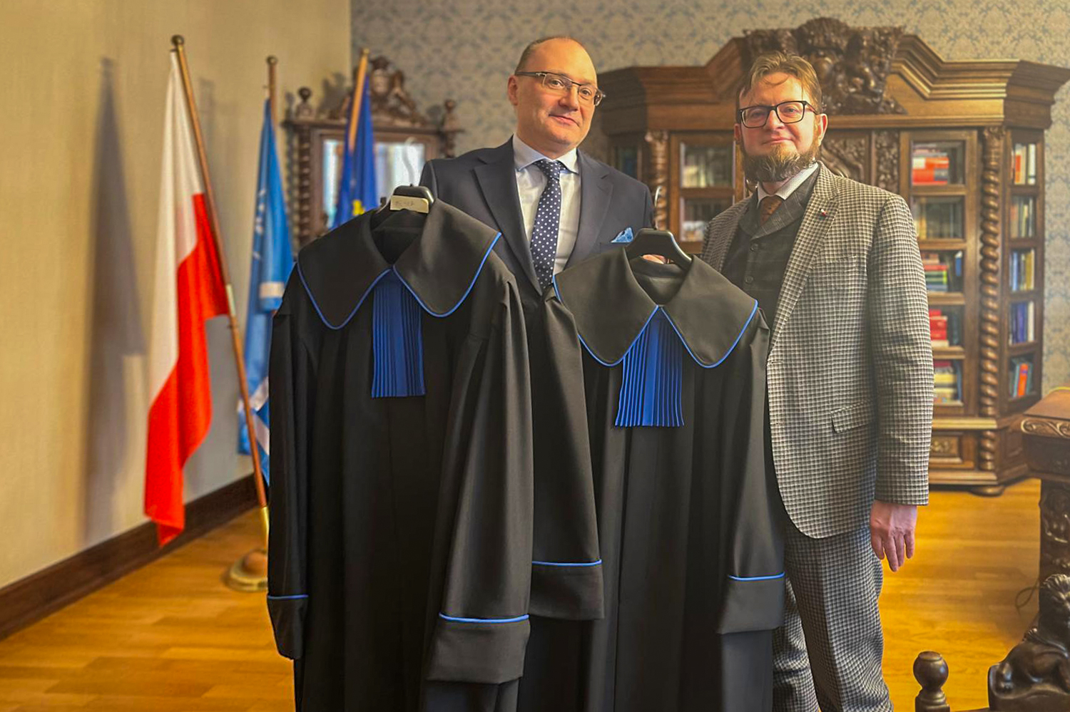 Wręczenie togi radcowskiej przez Dziekana Okręgowej Izby Radców Prawnych w Gdańsku