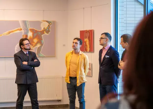 Relacja z wernisażu Macieja Wichnowskiego w Galerii Palarnia